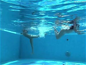 Jessica and Lindsay naked swimming in the pool